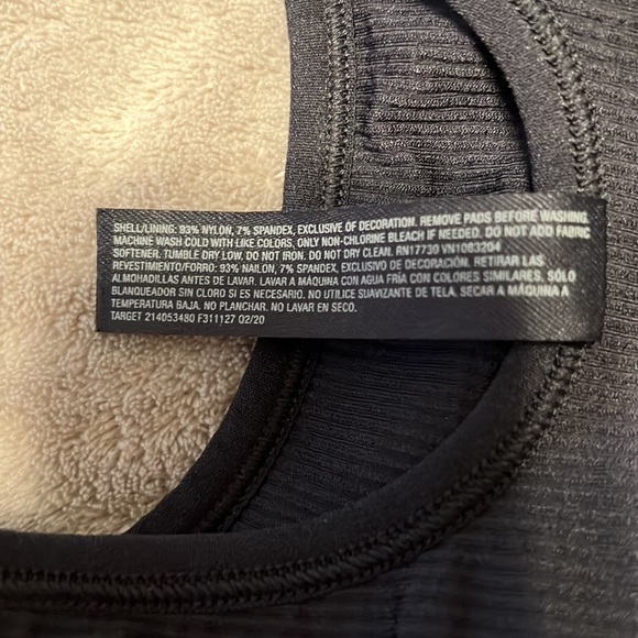 All in Motion Ribbed Seamless Sports Bra with Stripes - Picture 6 of 6